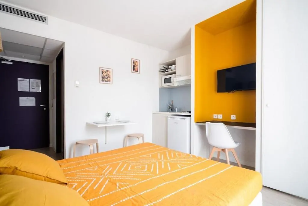 Apartamento Joli Studio, Clim Proche Gare Et Centre Ville Lourdes Francia